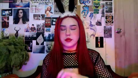 Snapshot of sunnyhottt chatting on 11/23/25, 10:09 Maria online show from 11/23/25, 10:09