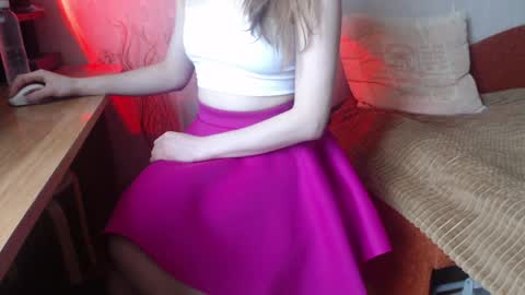 Alina   Streams Mon to Fri online show from 12/02/24, 11:12