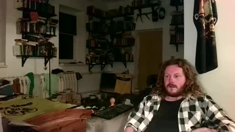 Snapshot of sunr1sa chatting on 10/30/25, 05:46 sunr1sa online show from 10/30/25, 05:46