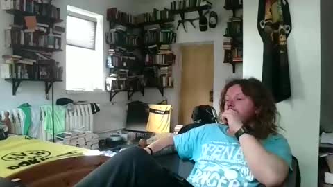 Snapshot of sunr1sa chatting on 11/01/25, 07:21 sunr1sa online show from 11/01/25, 07:21