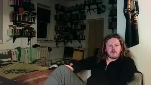 Snapshot of sunr1sa chatting on 11/03/25, 04:47 sunr1sa online show from 11/03/25, 04:47