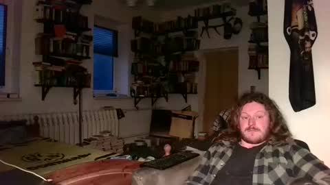 Snapshot of sunr1sa chatting on 11/19/25, 03:45 sunr1sa online show from 11/19/25, 03:45