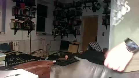 Snapshot of sunr1sa chatting on 11/25/25, 05:51 sunr1sa online show from 11/25/25, 05:51