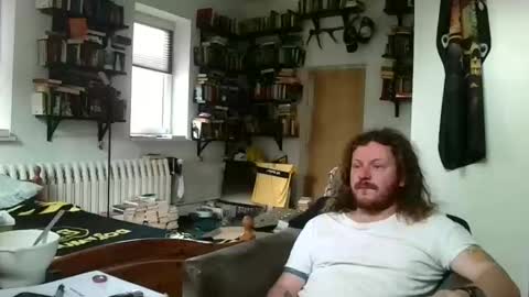 Snapshot of sunr1sa chatting on 11/30/25, 07:45 sunr1sa online show from 11/30/25, 07:45