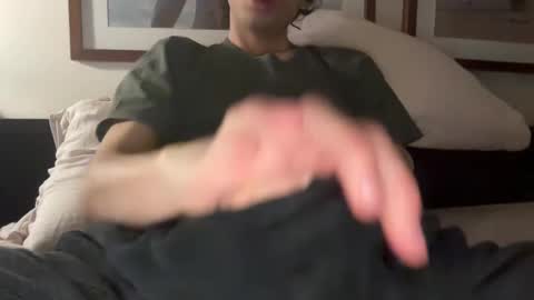 Snapshot of sunrough chatting on 12/28/24, 10:55 Sunrough online show from 12/28/24, 10:55