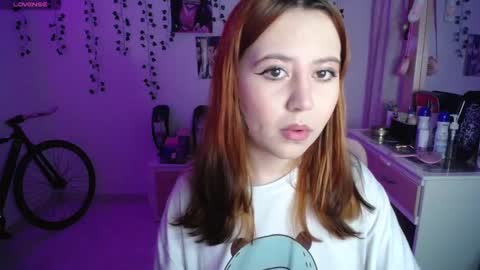 Snapshot of sunset_pienk chatting on 10/08/25, 02:53 Sunset online show from 10/08/25, 02:53