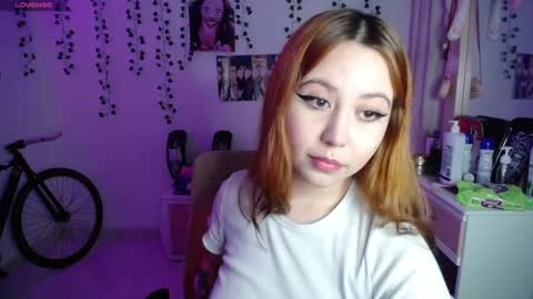 Snapshot of sunset_pienk chatting on 10/09/25, 05:38 Sunset online show from 10/09/25, 05:38