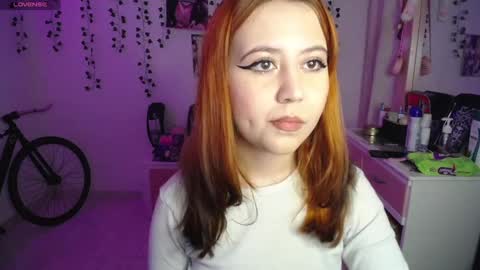 Snapshot of sunset_pienk chatting on 10/11/25, 12:54 Sunset online show from 10/11/25, 12:54