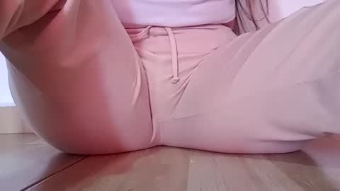 Annie online show from 10/21/25, 05:24