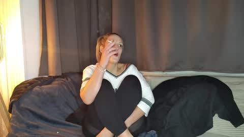 Snapshot of sunshine_diddy chatting on 01/10/25, 11:39 Ava online show from 01/10/25, 11:39