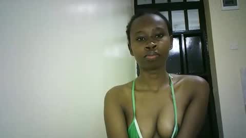 Snapshot of sunshine_g chatting on 10/30/25, 06:48 Sunshine online show from 10/30/25, 06:48