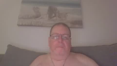 Snapshot of sunspotbaby chatting on 11/15/25, 05:05 Sunspotbaby online show from 11/15/25, 05:05