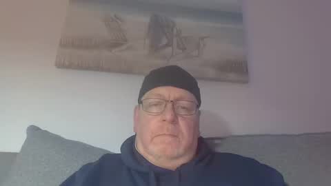 Snapshot of sunspotbaby chatting on 11/17/25, 05:13 Sunspotbaby online show from 11/17/25, 05:13