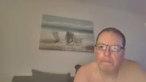 Snapshot of sunspotbaby chatting on 11/24/25, 03:28 Sunspotbaby online show from 11/24/25, 03:28