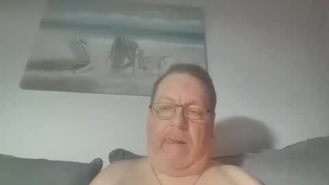 Snapshot of sunspotbaby chatting on 02/07/26, 10:35 Sunspotbaby online show from 02/07/26, 10:35