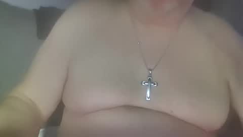 Snapshot of sunspotbaby chatting on 03/16/26, 10:03 Sunspotbaby online show from 03/16/26, 10:03