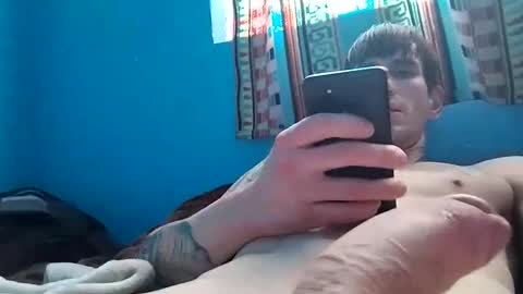 Snapshot of sunsweetsavage chatting on 02/09/25, 08:24 BIGDGEE online show from 02/09/25, 08:24