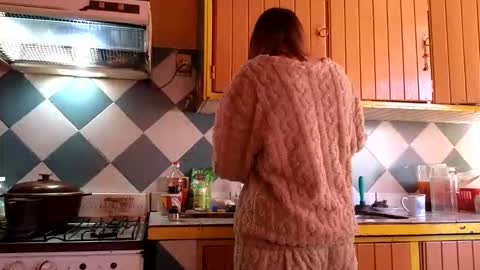 Snapshot of super_jony chatting on 10/07/25, 06:27 super jony and Marta GMT 1300-1800 every day online show from 10/07/25, 06:27