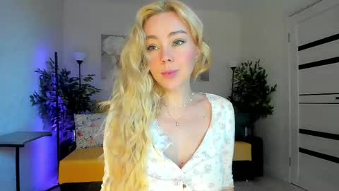 Jenn online show from 06/07/26, 02:27