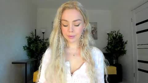 Jenn online show from 07/18/26, 03:54