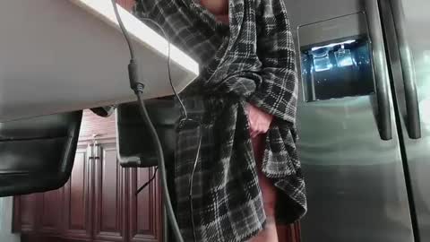 Snapshot of supercap69 chatting on 09/19/25, 01:45 Francisco666 online show from 09/19/25, 01:45