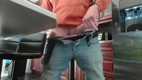 Snapshot of supercap69 chatting on 09/27/25, 05:18 Francisco666 online show from 09/27/25, 05:18