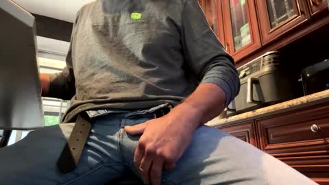 Snapshot of supercap69 chatting on 10/08/25, 08:50 Francisco666 online show from 10/08/25, 08:50