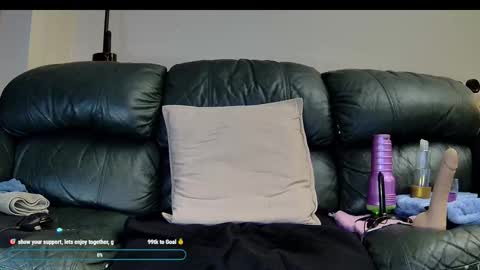 Thomas online show from 11/25/25, 04:34