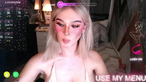 Snapshot of superh0tangelxx chatting on 04/21/26, 02:51 CARMINA online show from 04/21/26, 02:51