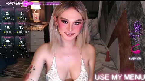 Snapshot of superh0tangelxx chatting on 04/26/26, 01:25 CARMINA online show from 04/26/26, 01:25