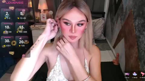 Snapshot of superh0tangelxx chatting on 06/07/26, 02:48 CARMINA online show from 06/07/26, 02:48