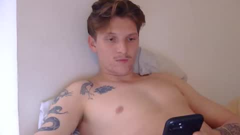 Snapshot of superhardxxxx chatting on 10/31/25, 03:57 Ctrl My Body online show from 10/31/25, 03:57