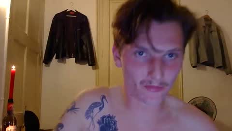 Snapshot of superhardxxxx chatting on 11/18/25, 07:07 Ctrl My Body online show from 11/18/25, 07:07