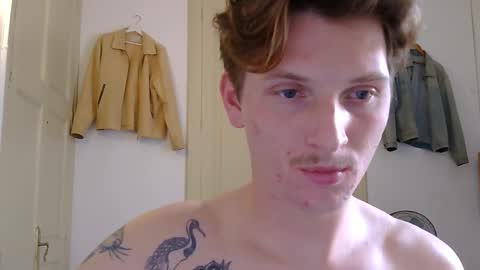 Snapshot of superhardxxxx chatting on 11/24/25, 01:33 Ctrl My Body online show from 11/24/25, 01:33