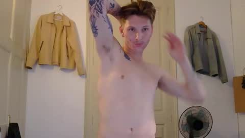 Snapshot of superhardxxxx chatting on 11/27/25, 03:25 Ctrl My Body online show from 11/27/25, 03:25