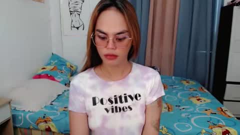 Snapshot of superhotvaleria chatting on 04/07/26, 12:55 Im val online show from 04/07/26, 12:55