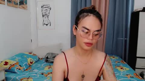 Snapshot of superhotvaleria chatting on 04/16/26, 02:23 Im val online show from 04/16/26, 02:23