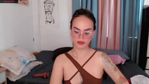 Snapshot of superhotvaleria chatting on 05/04/26, 02:07 Im val online show from 05/04/26, 02:07