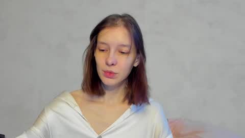 Snapshot of superior_cat chatting on 02/08/26, 04:05 Una online show from 02/08/26, 04:05
