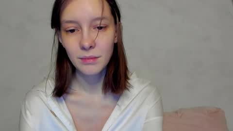 Snapshot of superior_cat chatting on 03/15/26, 09:54 Una online show from 03/15/26, 09:54