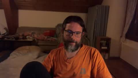 supersquirrel81 online show from 10/21/25, 06:41