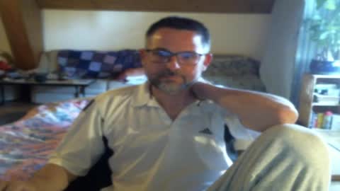 supersquirrel81 online show from 04/24/26, 04:20
