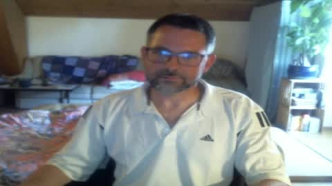 supersquirrel81 online show from 04/26/26, 02:37
