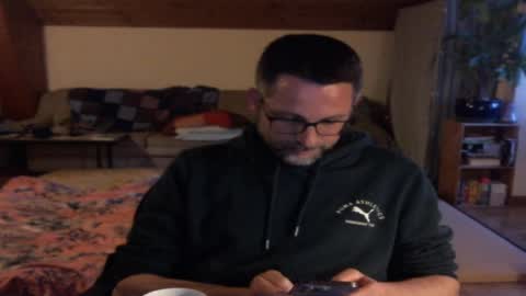 supersquirrel81 online show from 05/06/26, 06:46