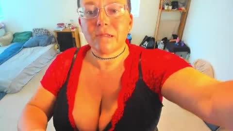 Snapshot of supervagtastic chatting on 04/03/26, 10:30 Supervagtastic online show from 04/03/26, 10:30