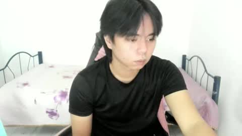 Snapshot of supr4m0 chatting on 11/24/25, 09:42 supr4m0 online show from 11/24/25, 09:42