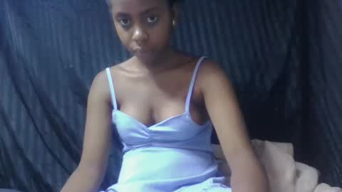 Snapshot of surbelle chatting on 01/13/26, 08:08 surbelle online show from 01/13/26, 08:08
