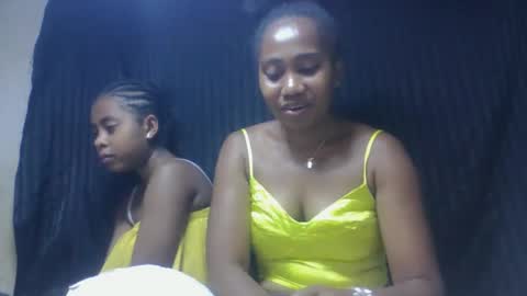 Snapshot of surbelle chatting on 01/14/26, 06:13 surbelle online show from 01/14/26, 06:13
