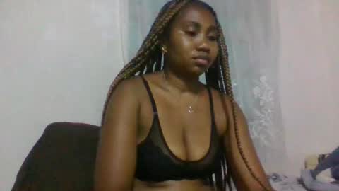 Snapshot of surbelle chatting on 03/22/26, 07:17 surbelle online show from 03/22/26, 07:17