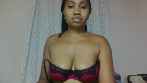 Snapshot of surbelle chatting on 05/03/26, 01:50 surbelle online show from 05/03/26, 01:50